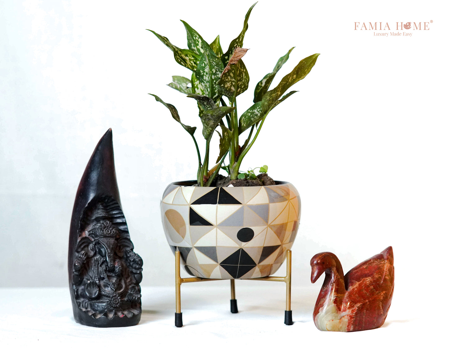 Geonora – Calm. Clean. Contemporary.